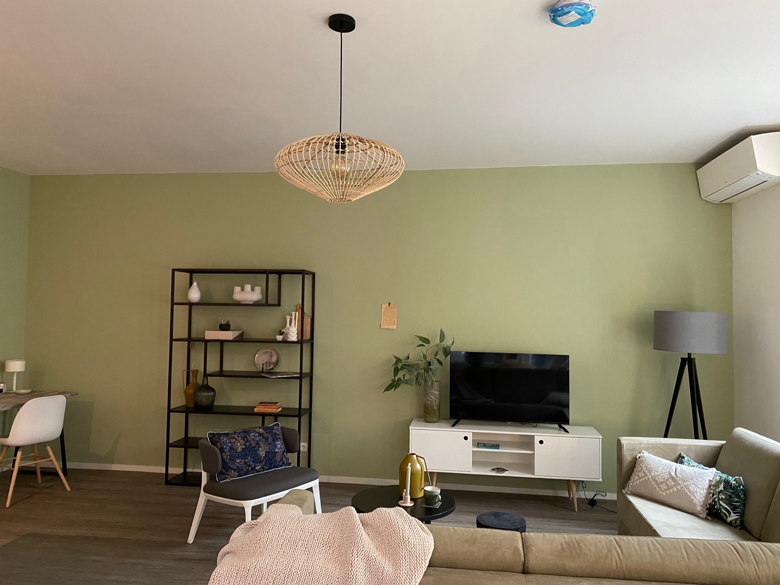 Gemeubileerd interieur van Nieuwe Boteringestraat 23-B in Groningen